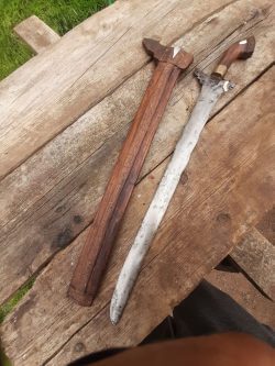 Ww2. World War 2 Era Moro Philippine Sundang kris sword.  Mother of pearl inlay decoration.
