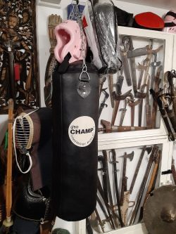 Leather 3ft punch bag/ boxing /kickboxing bag was £125 . Sale £85.00