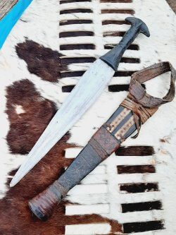 ( AFD0001) Antique Zulu Warriors Dagger