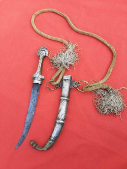 (MKJ0005)   Very old Antique North African Moroccan Jambyia dagger