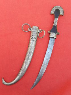 (MKJ0004) Vintage North African Moroccan Jambyia dagger