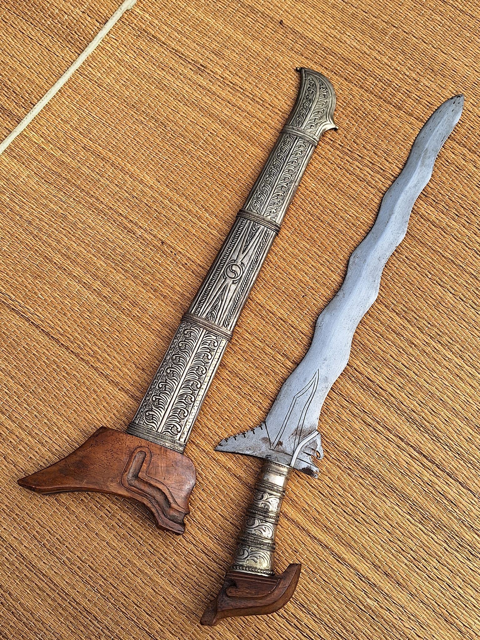 vintage moro philippine kris smaller sized sword